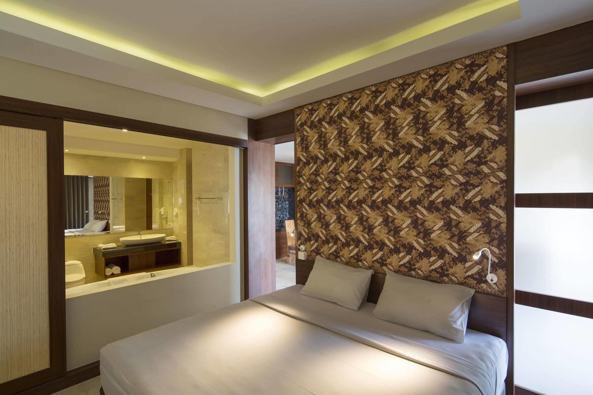 M Suite Bali Seminyak Extérieur photo
