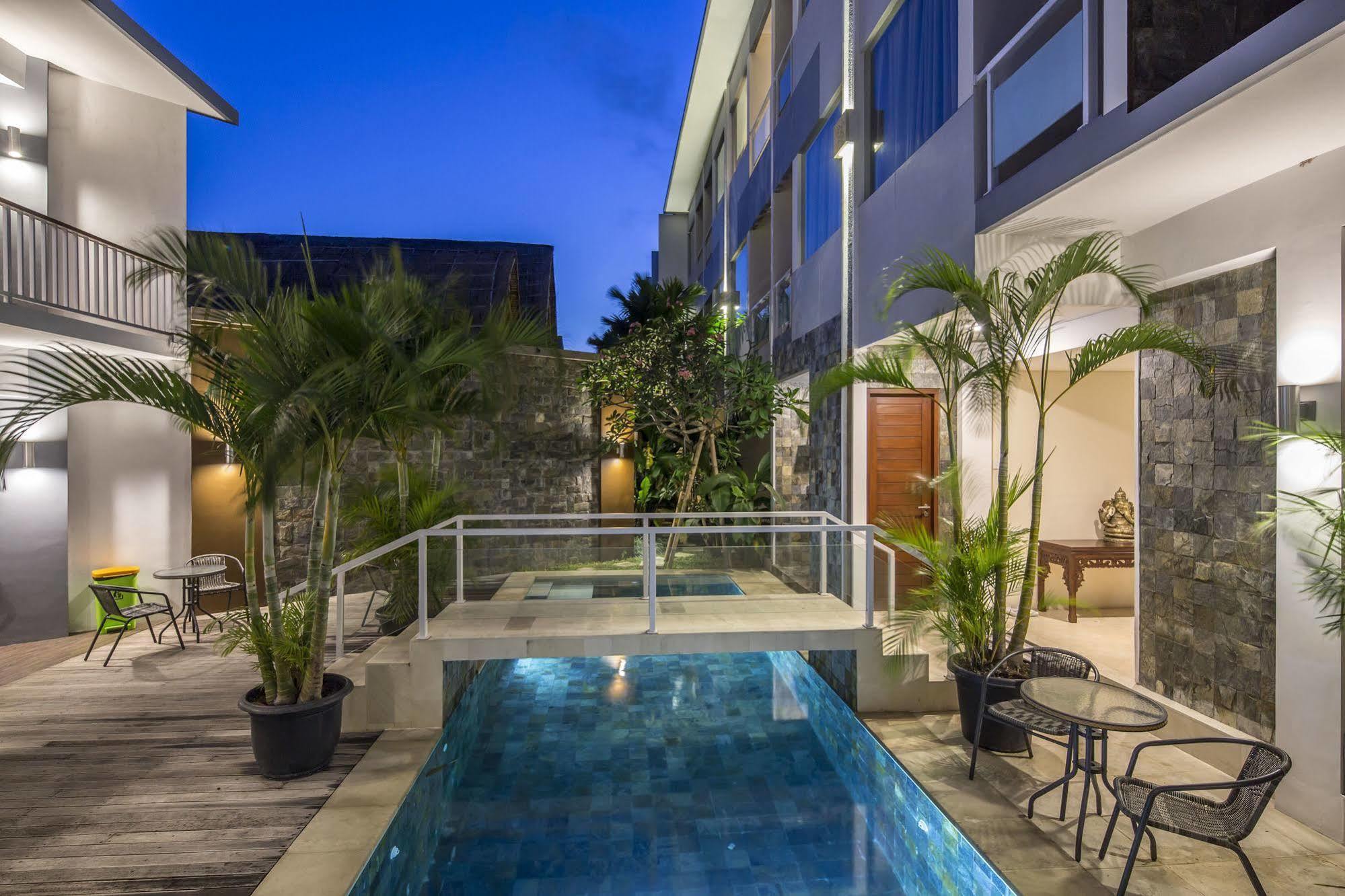 M Suite Bali Seminyak Extérieur photo